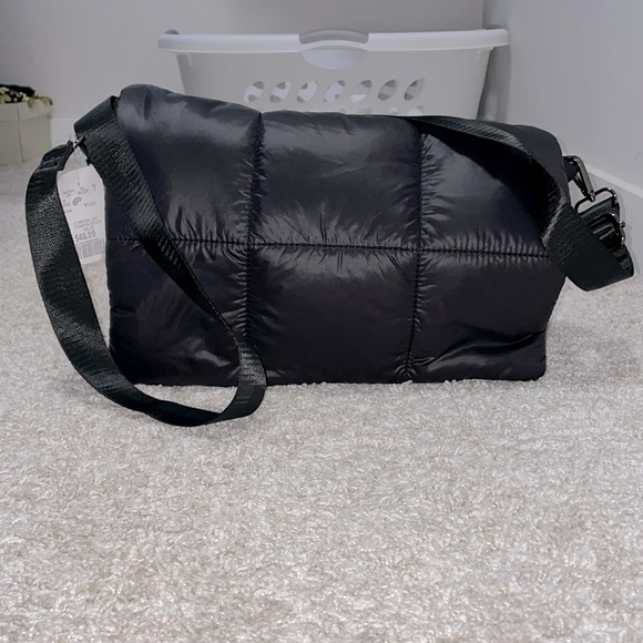 NWT Black Puffer Crossbody - Picture 1 of 8
